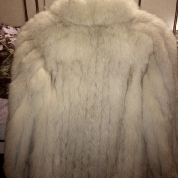 Other - Vintage Fox Saga edition fur coat
